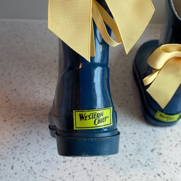 💛Back Bow Toddler Rain Boots 💛 - Picture 11 of 16